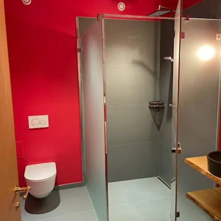 Chateau De D'hotes Bed & Breakfast Mathod