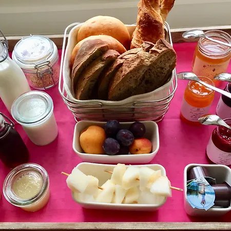 Chateau De D'hotes Bed & Breakfast Mathod