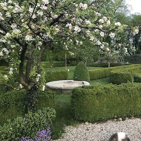 Chateau De D'hotes 4*