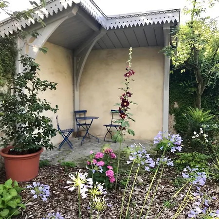 Chateau De D'hotes 4*