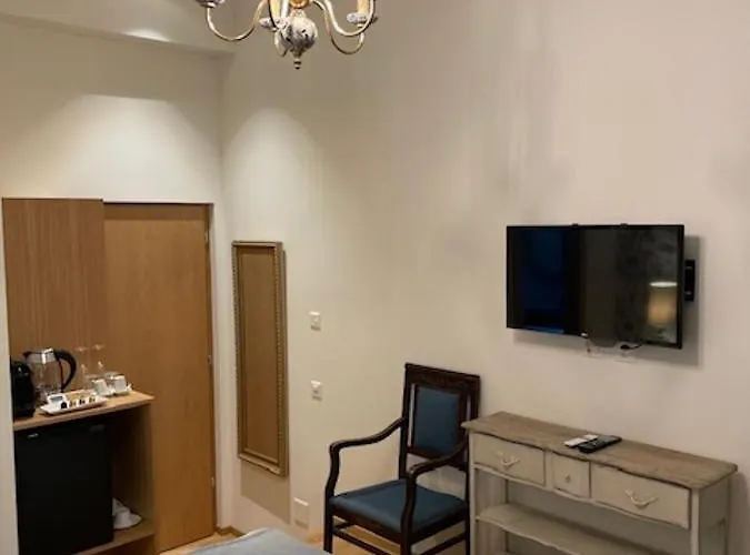 Chateau De D'hotes 住宿加早餐酒店 4*