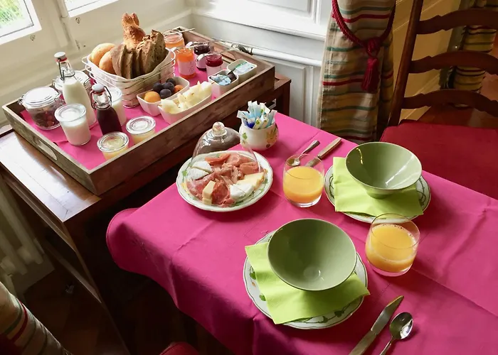 Alojamento de Acomodação e Pequeno-almoço Château De D'hôtes 4*