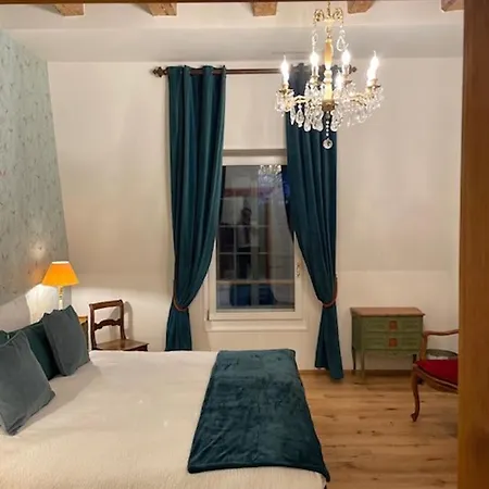 לינה וארוחת בוקר Chateau De D'hotes